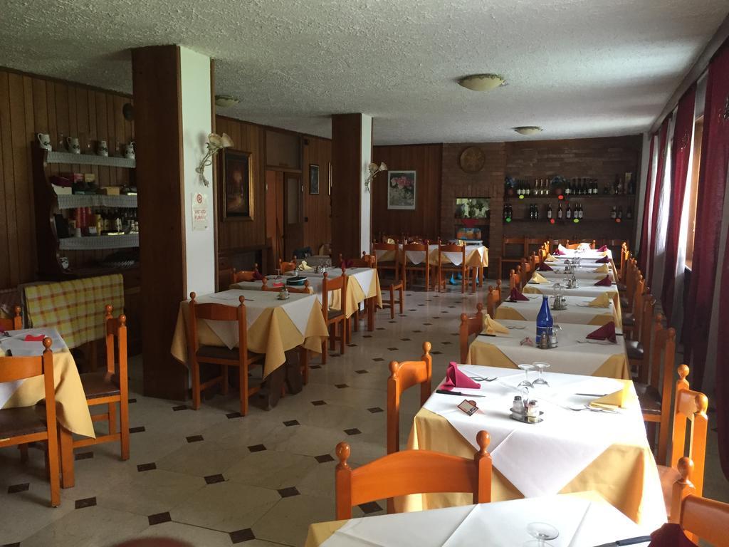 Albergo La Grolla Antey-Saint-André Εξωτερικό φωτογραφία